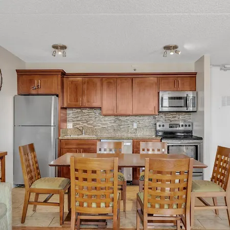 Bright 21St-Floor Corner Condo With Diamond Head Views, Full Kitchen And Steps To Beach